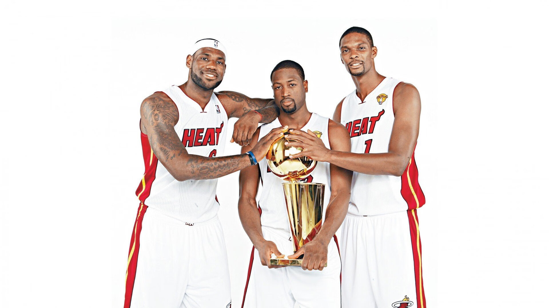 欧冠八强:多特双杀塞维利亚 哈兰德赛后模仿门将庆祝动作引争议